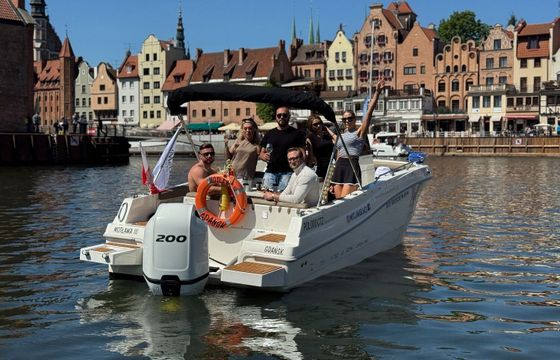 Motorboat Atlantic Marine 750 200hp