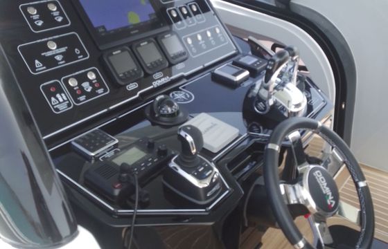 Motorboat CANTIERI DEL TEVERE DOMINA 42 WALKAROUND 900hp
