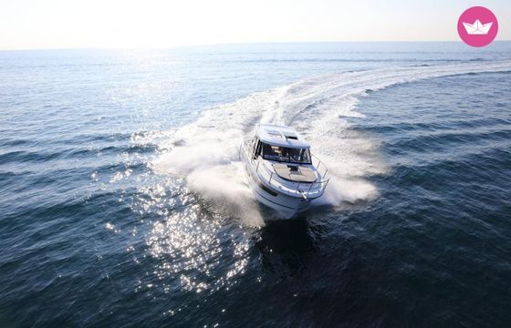 Motorboat Jeanneau Merry Fisher 1095 600hp