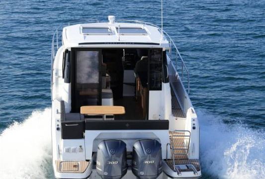Motorboat Jeanneau Merry Fisher 1095 600hp