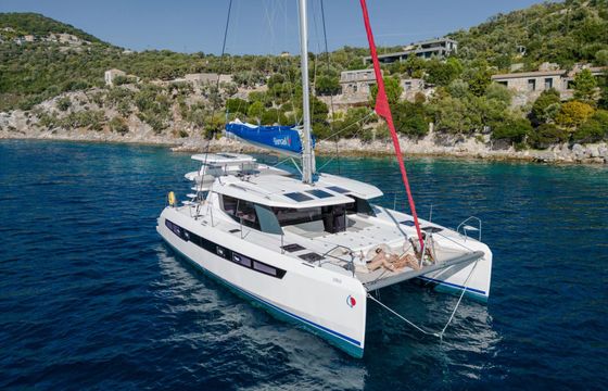 Catamaran Sunsail 454L 13m