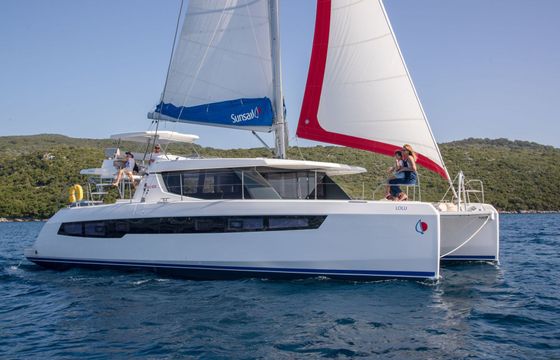 Catamaran Sunsail 454L 13m