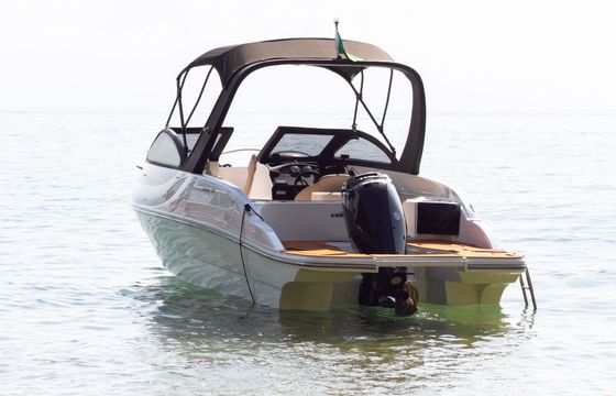 Motorboat Coral Coral 23 pés 115hp