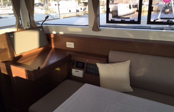 Catamaran Lagoon-Bénéteau Lagoon 40 - 4 + 2 cab 11.74m