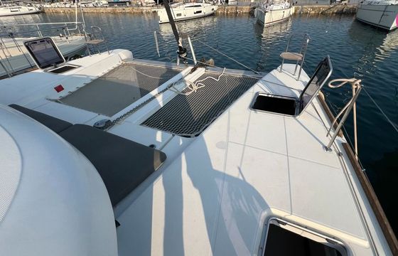 Catamaran Lagoon-Bénéteau Lagoon 40 - 4 + 2 cab 11.74m