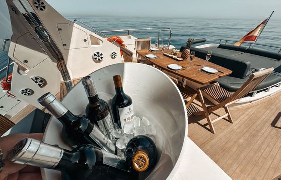 Motor yacht Aicon 72SL | GADEA 2900hp