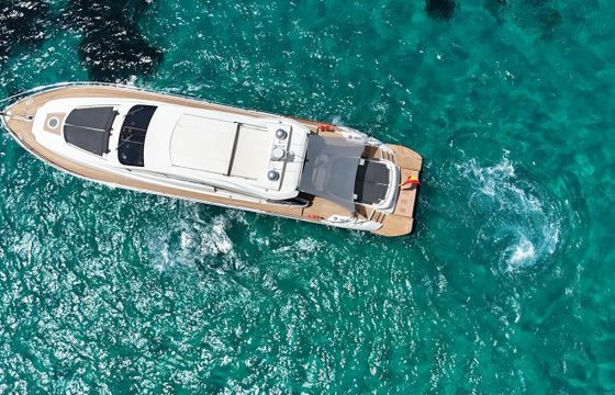 Motor yacht Aicon 72SL | GADEA 2900hp