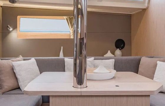 Sailboat Sunsail 41.1 12m