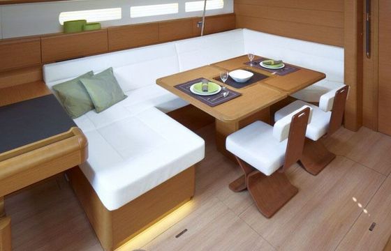 Sailboat JEANNEAU SUN ODYSSEY 519 15.75m