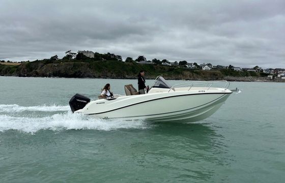 Motorboat Quicksilver ACTIV 675 OPEN 200hp