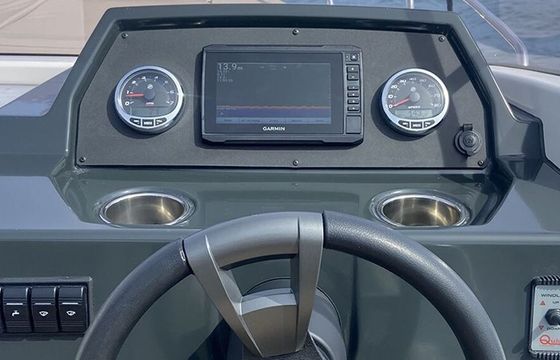 Motorboat Quicksilver Activ 675 Sundeck 200hp