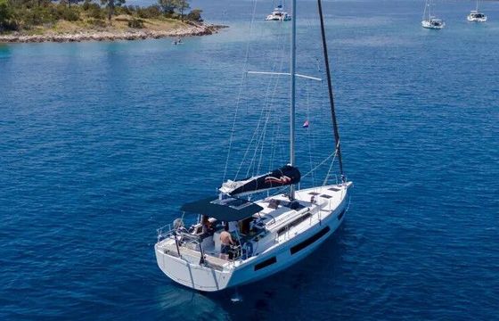 Sailboat Moorings 44.3 13m