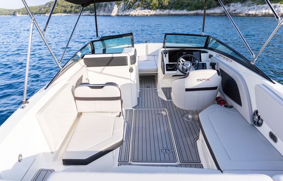 Motorboat Sea Ray 230 Spx 250hp