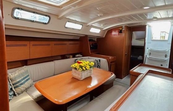 Sailboat Beneteau Cyclades 50.5 15.3m