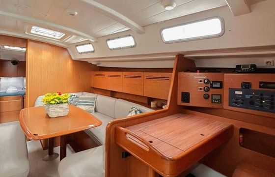 Sailboat Beneteau Cyclades 50.5 15.3m