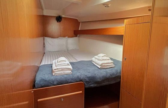 Sailboat Beneteau Cyclades 50.5 15.3m