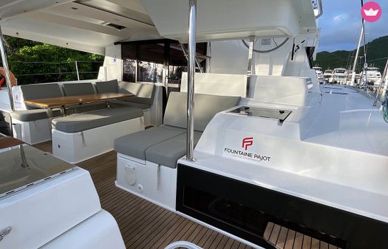 Catamaran Fountaine Pajot Fountaine Pajot Astrea 42 - 4 + 2 cab. 12.58m