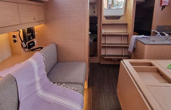 Sailboat Dufour Yachts Dufour 37 - 3 cab. 10m