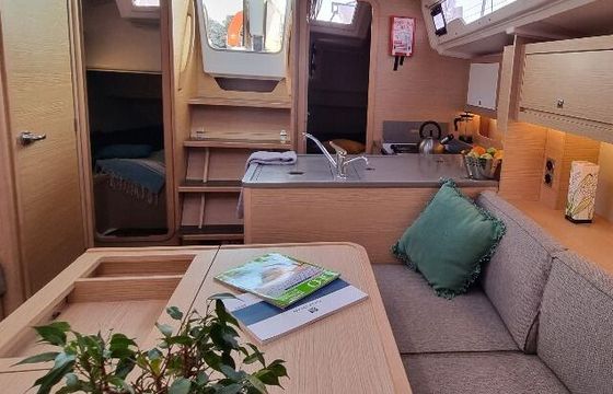 Sailboat Dufour Yachts Dufour 37 - 3 cab. 10m