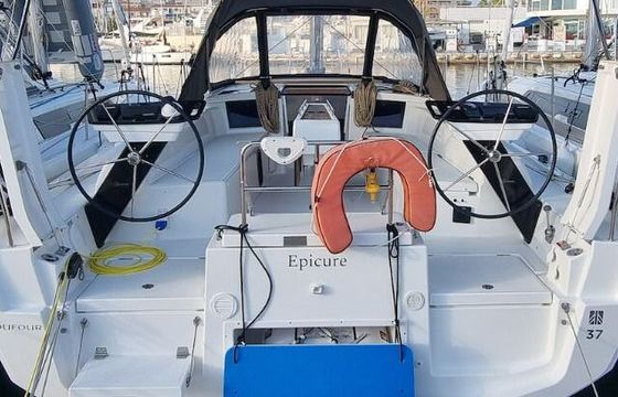 Sailboat Dufour Yachts Dufour 37 - 3 cab. 10m