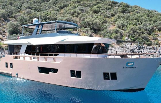Motor yacht Compass 2024