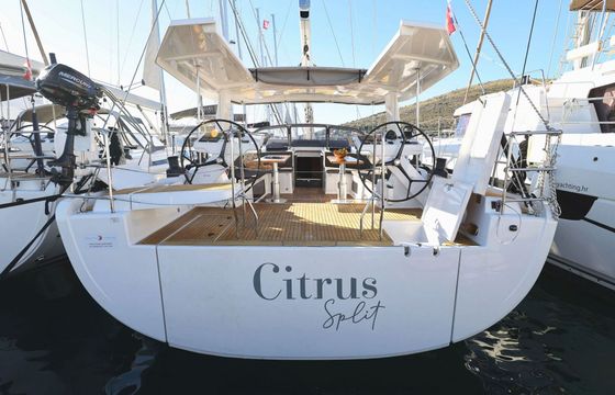 Sailboat Hanse Yachts Hanse 588 - 5 + 1 cab. 17m