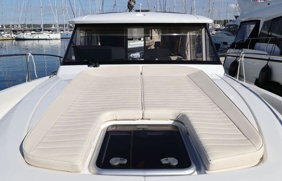 Motorboat Greenline 39 370hp