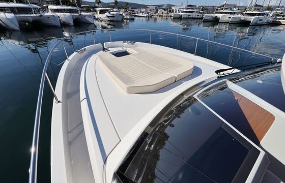 Motorboat Greenline 39 370hp