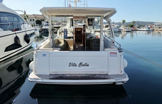 Motorboat Greenline 39 370hp