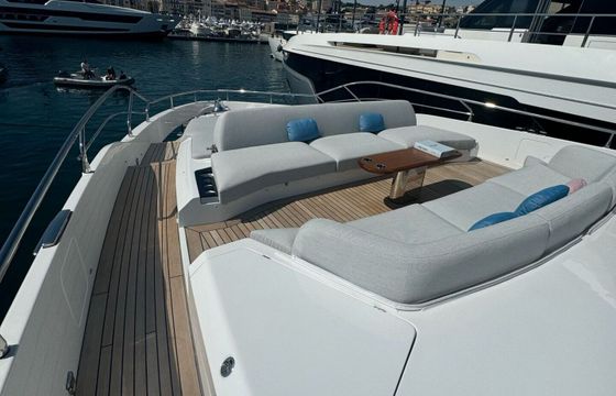Motor yacht Azimut 56 fly 1900hp