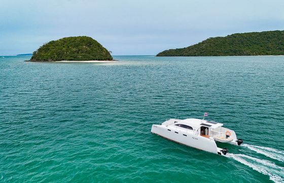 Catamaran Stealth 38 ft 11.5m