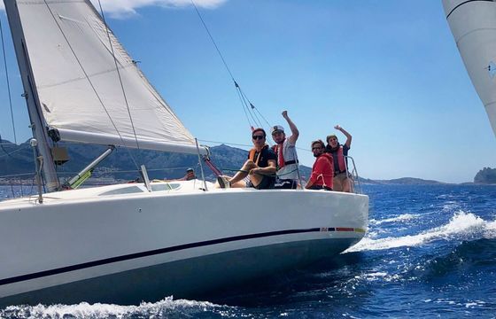 Sailboat Location bateau à Marseille Jusqu'à 70 Personnes 9.54m