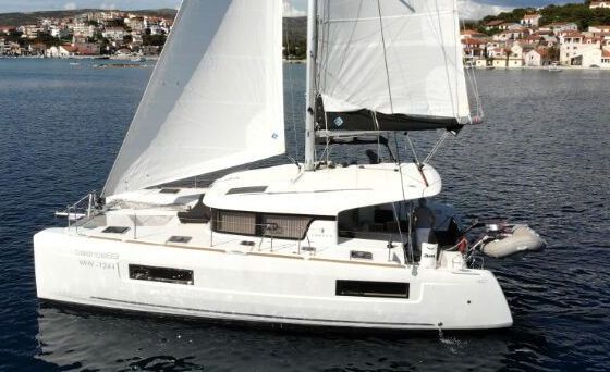 Catamaran LAGOON 40 11.74m