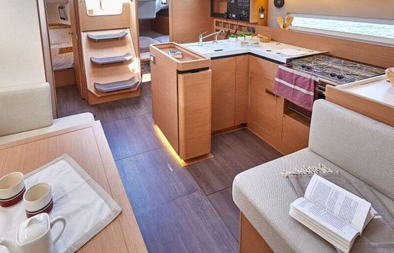 Sailboat Jeanneau Sun Odyssey 410 12m