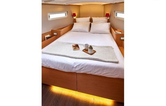 Sailboat Jeanneau Sun Odyssey 410 12m