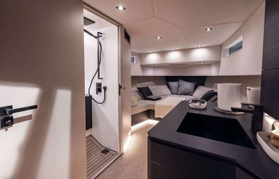 Motorboat Vanquish Yachts Vanquish 45 970hp