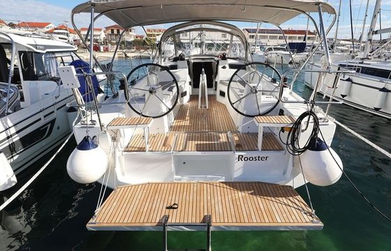 Sailboat Oceanis 34.1 10m