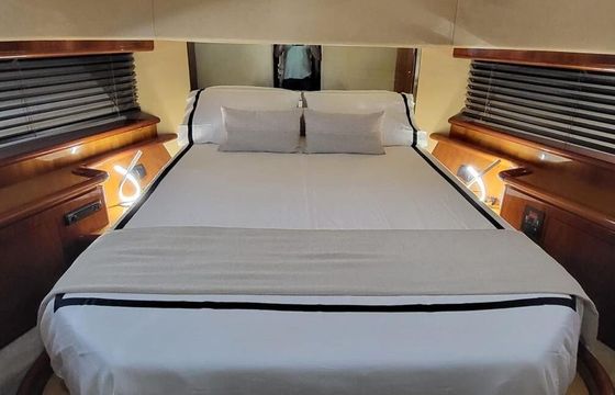 Motor yacht Ferreti 68