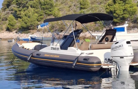 Motorboat Aquamax B23f 150hp
