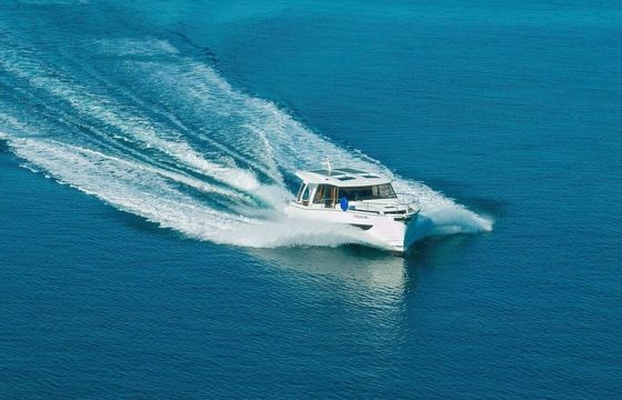 Motorboat Greenline 39 370hp