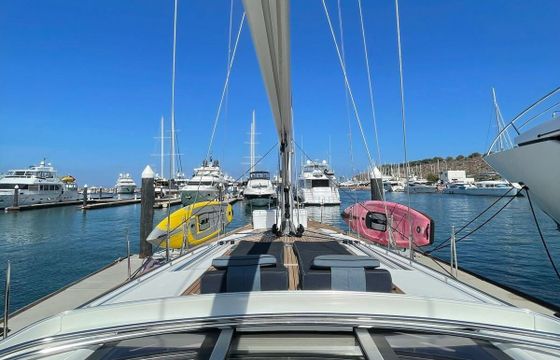 Sailboat Beneteau Oceanis 60 18.28m