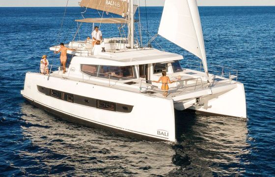 Catamaran Bali 4.8  14m