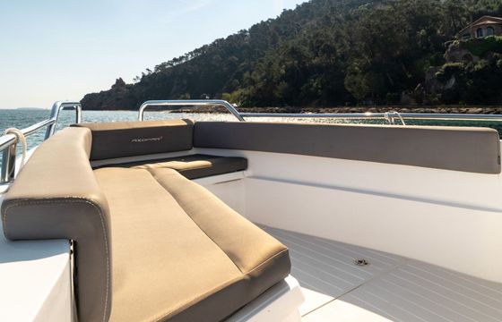 Motorboat Axopar TTOP 28 350hp