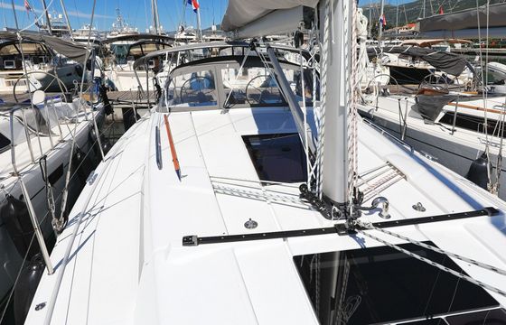 Sailboat Hanse Hanse 388 11.4m
