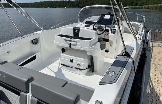 Motorboat Karnic SL 601 (115 PS) 115hp