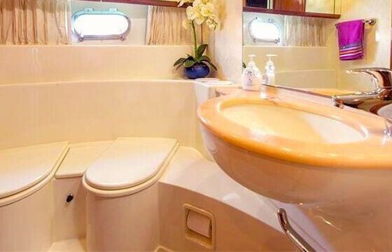 Motorboat Ferretti 52 Fly S 800hp