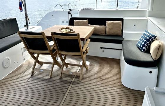 Catamaran Lagoon-Bénéteau Lagoon 46 OW - 3 + 2 cab. 13m