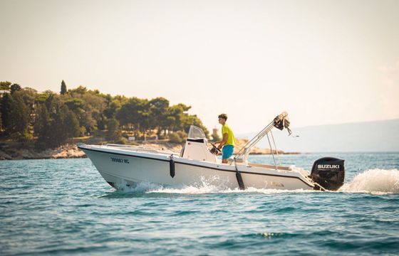 Motorboat Viga Ultra 22 150hp