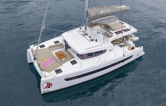 Catamaran Catana Group Bali 4.6 - 5 + 1 cab. 14m