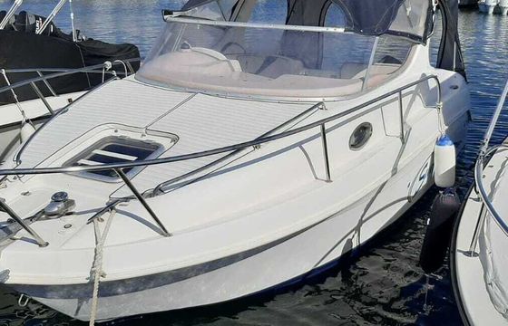 Motorboat Saver 650 Cabine 150hp